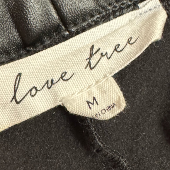 Women's Black Lace-Up Leggings - Picture 4 of 6